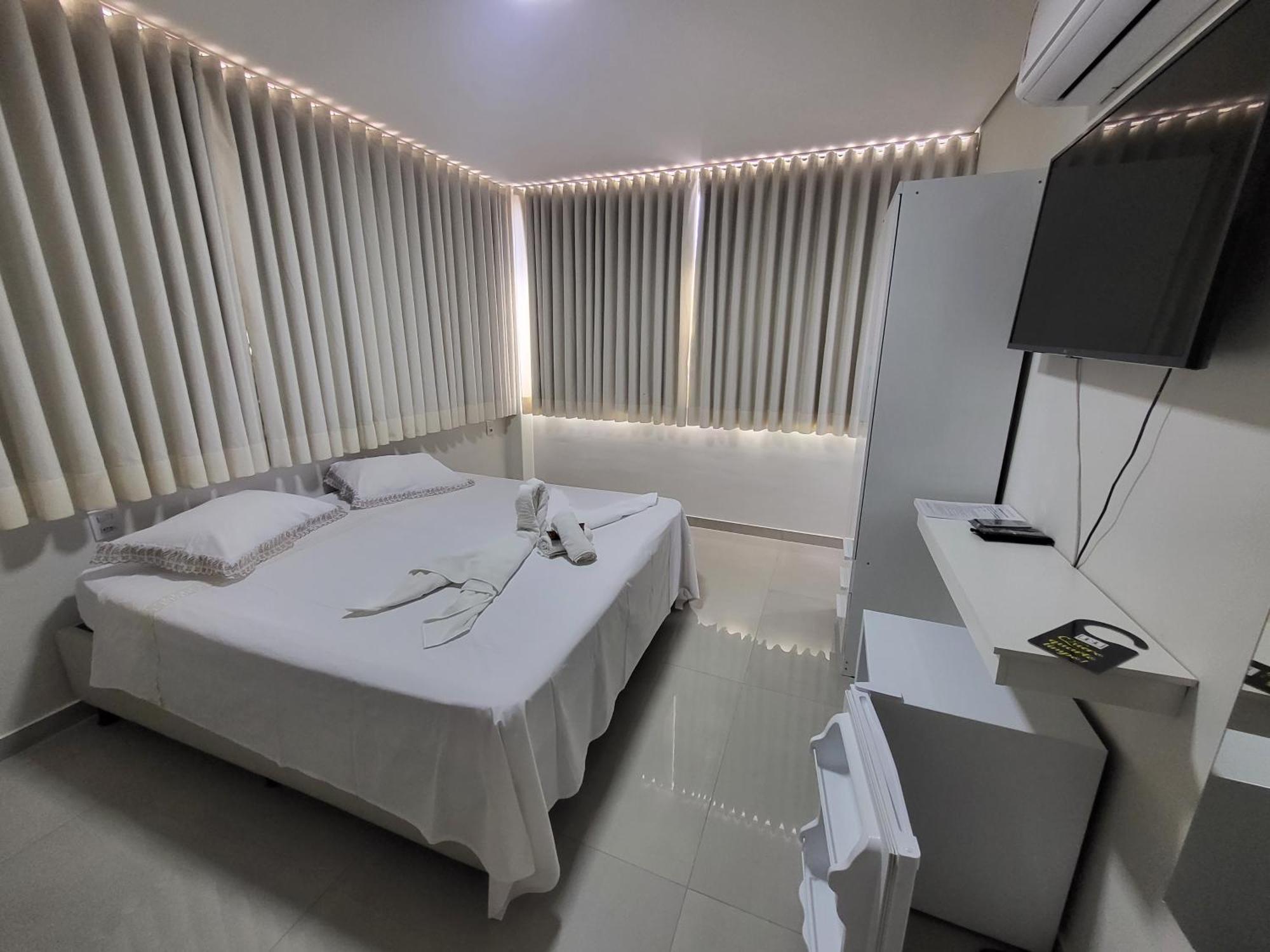 Hotel Avelar Ribeirao das Neves Exterior photo